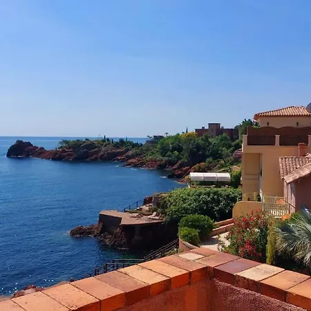 De Prestige En Bord De Dans La Baie De Cannes 빌라
