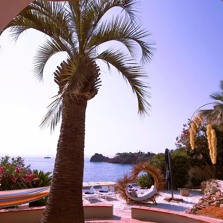 De Prestige En Bord De Dans La Baie De Cannes *