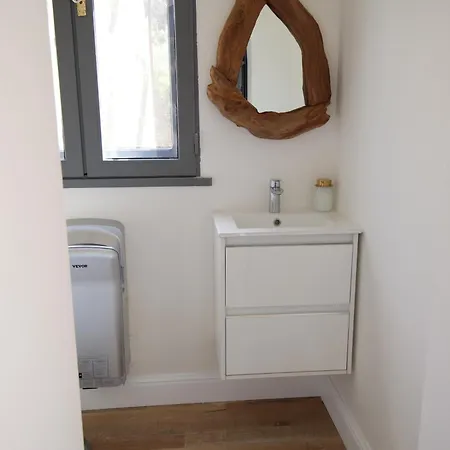 Villa De Prestige En Bord De Dans La Baie De Cannes *