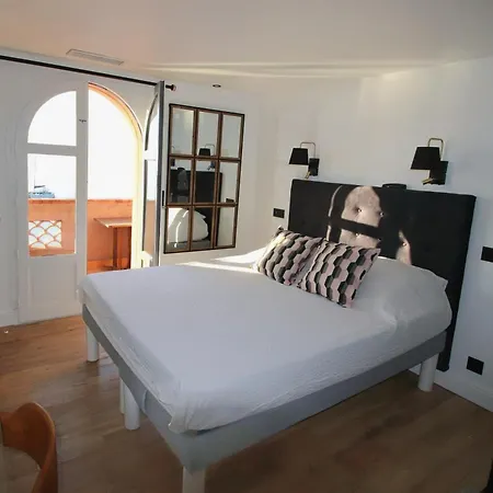 De Prestige En Bord De Dans La Baie De Cannes * Théoule-sur-Mer