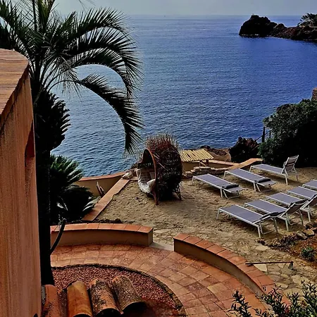 De Prestige En Bord De Dans La Baie De Cannes *