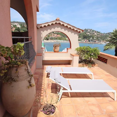 De Prestige En Bord De Dans La Baie De Cannes Villa