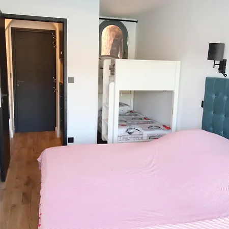 De Prestige En Bord De Dans La Baie De Cannes