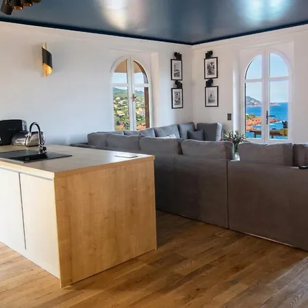 De Prestige En Bord De Dans La Baie De Cannes Villa *