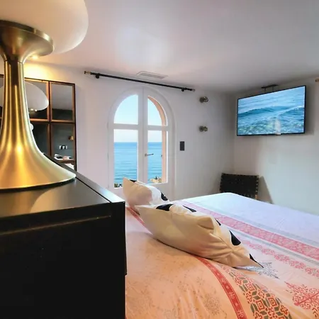 De Prestige En Bord De Dans La Baie De Cannes Vila *