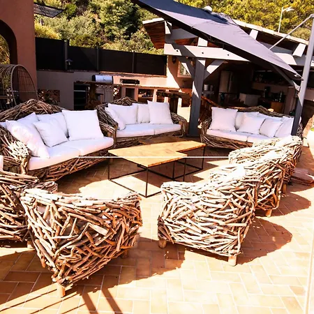 Villa De Prestige En Bord De Dans La Baie De Cannes