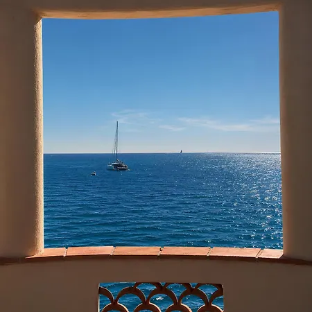 De Prestige En Bord De Dans La Baie De Cannes 테울쉬르메르